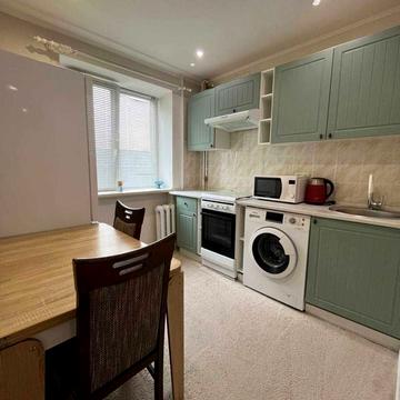 Бреуса вул., 24