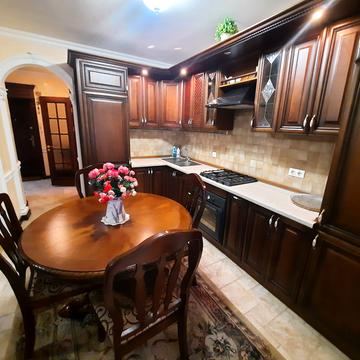 Металургів вул., 32а