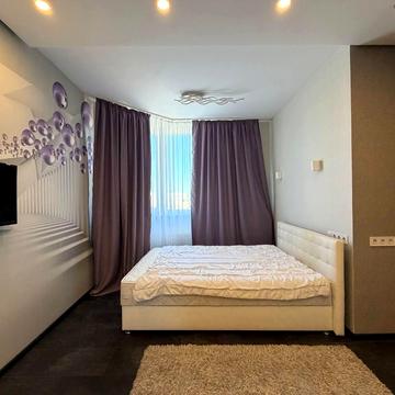 Братська вул., 12