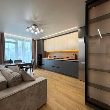 Флотська вул., 10-Б