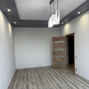 Михайлівська вул., (Будинок 1)