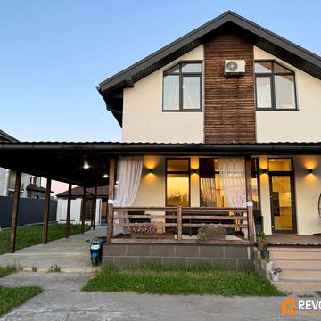 Горіхова, 20