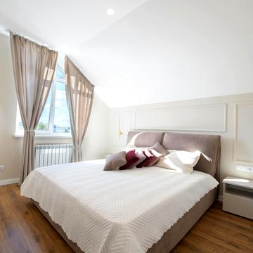 Горіхова, 20