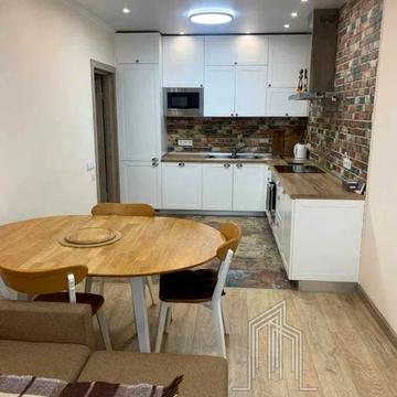 Ованеса Туманяна вул., 1-А