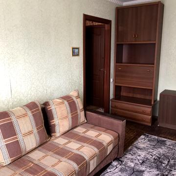 Генерала Наумова, 19