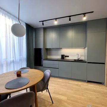 Салютна вул., 2к18