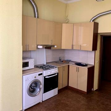 Гетьмана Сагайдачного вул., 9