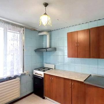 Богатирська вул., 14