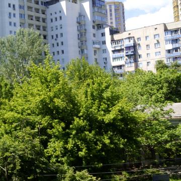 Празька вул., 17