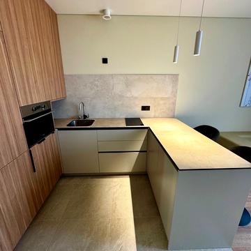 Дегтярівська вул., 25-Е