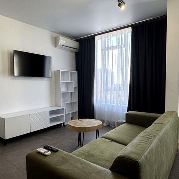 Любомира Гузара просп. (Космонавта Комарова), 11