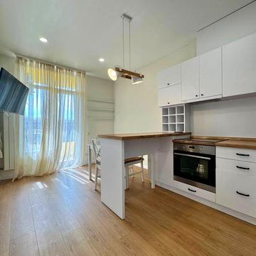 Кадетський Гай вул., 12