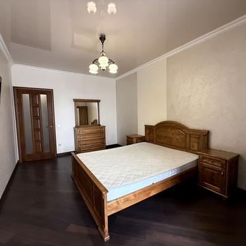 Гетьмана Мазепи вул., 35