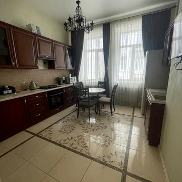 Соборна вул., 38