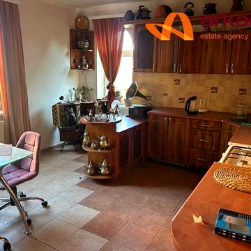 Лисенка вул., 16