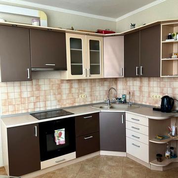 Бориса Гмирі вул., 4