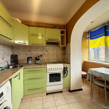 Васильківська вул., 2