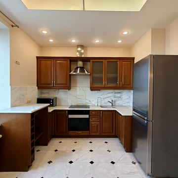 Молдовська вул. (Молдавська), 2