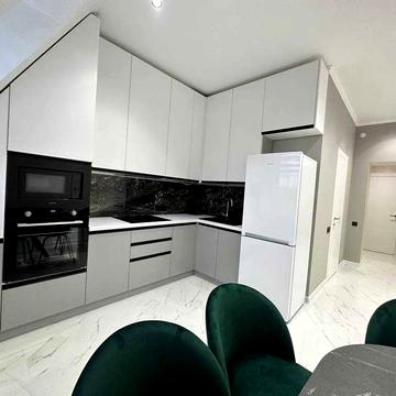 Варшавська вул., 103