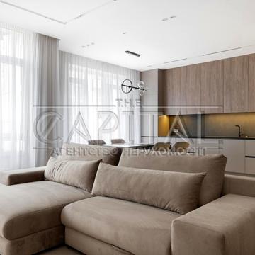 Саперне Поле вул., 5