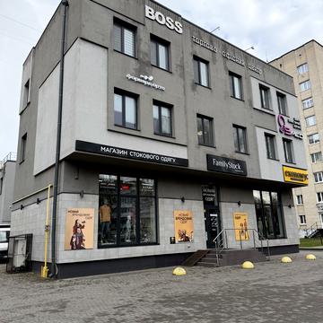 Молоді просп., 8г