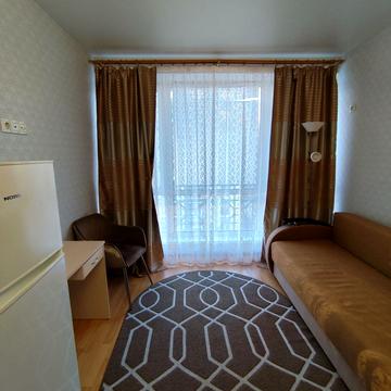 Джерельна вул., 12