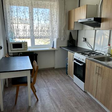 Медової Печери вул. (), 69