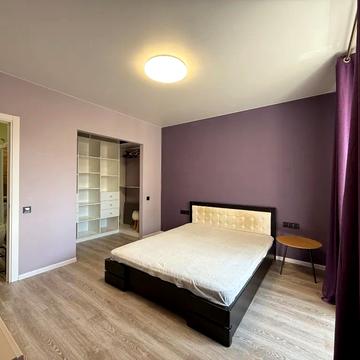 Співдружності вул., 1