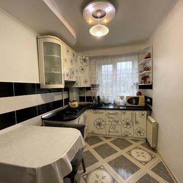 Вербицького вул., 4