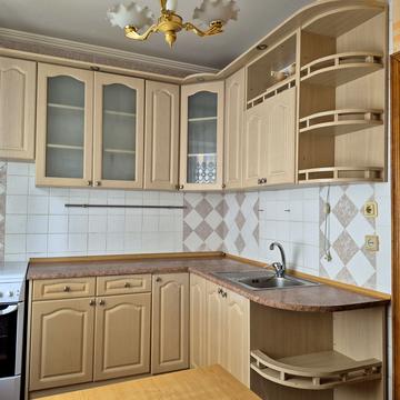 Олександра Мишуги вул., 1/4