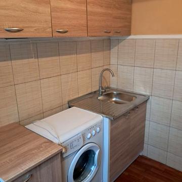 Празька вул., 31