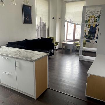 Докова вул., 15