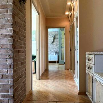 Машинобудівників вул., 15-Б