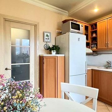 Машинобудівників вул., 15-Б