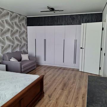 Леся Курбаса вул., 6-Б