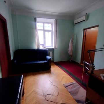 Пастера вул., 21