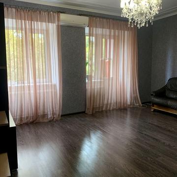 Лисенка вул., 4-Б