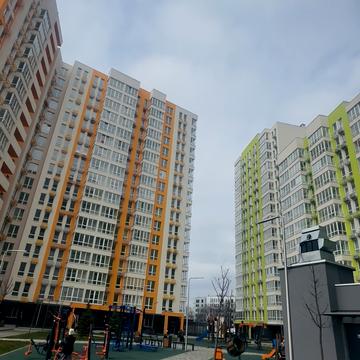 Олеся Бердника вул., 1-В