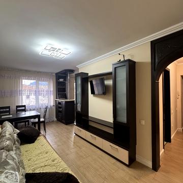 Євгена Коновальця вул., 103