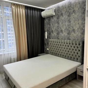 Євгена Сверстюка вул. (Марини Раскової), 6