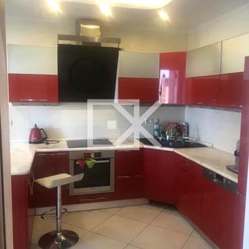 Дніпровська набережна вул., 1-А