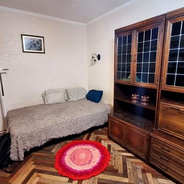 Петра Ніщинського вул., 8