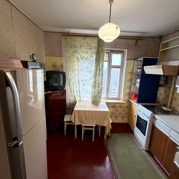 Космонавтів вул., 58/2