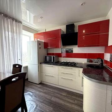 Паторжинського вул., 3