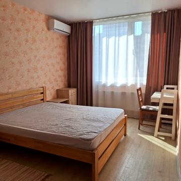 Європейського Союзу просп. (Правди), 41-Д