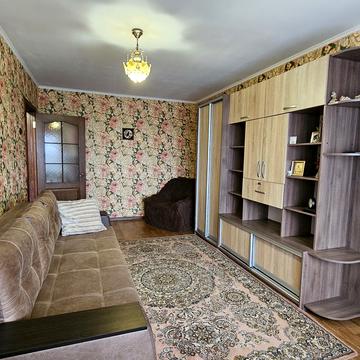 Різдвяна вул., 4