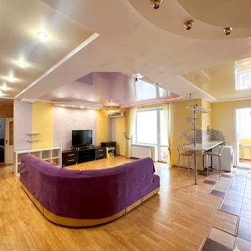 Зодчих вул., 8