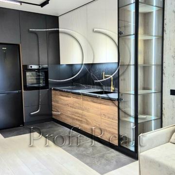 Всеволода Змієнка вул., 15/23