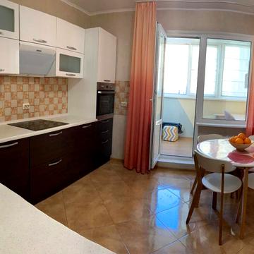 Григорія Ващенка вул., 1