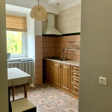 Лисенка вул., 4-Б